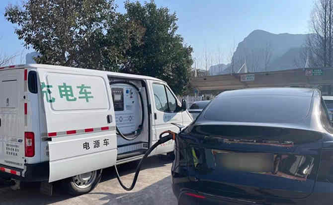 珲春汽车搭电